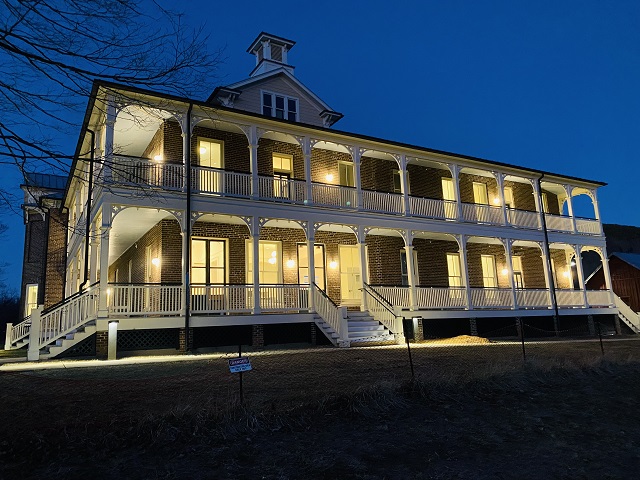 Evening view of the Inn at Foster Falls