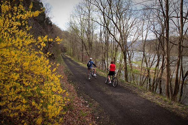 Bike trail and New River Trail State Park