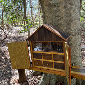 Travel bug hotel geocache